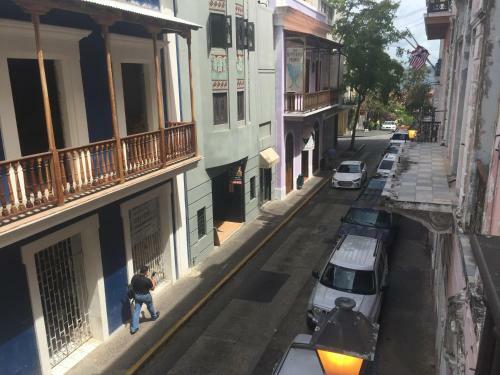 Old San Juan Balcony Apartment At Fortaleza St