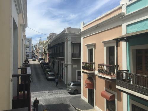 Old San Juan Balcony Apartment At Fortaleza St