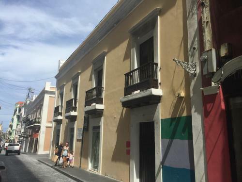 Old San Juan Balcony Apartment At Fortaleza St