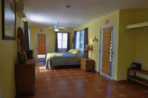 Hostal Isla Hermosa Guesthouse