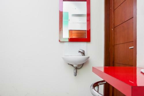 Bed & Breakfast Reddoorz @ Buah Batu 2