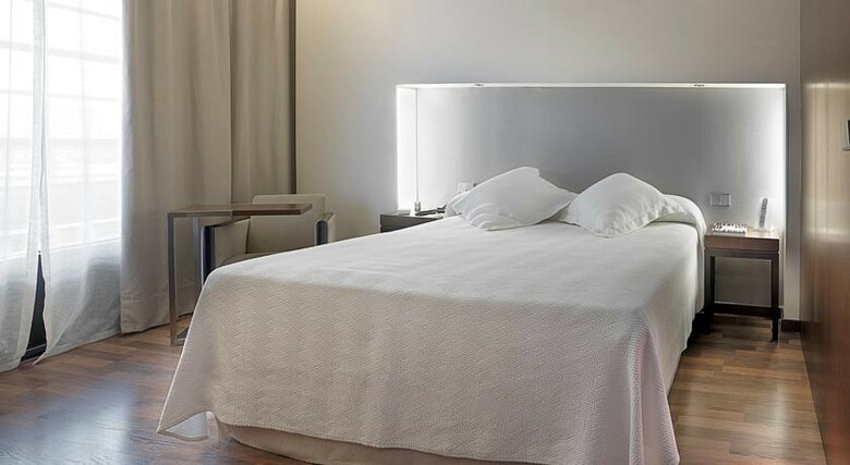 Hotel NH Sevilla Plaza de Armas