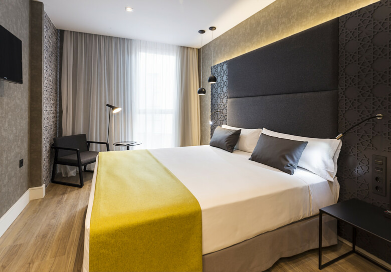 Hotel Catalonia Giralda