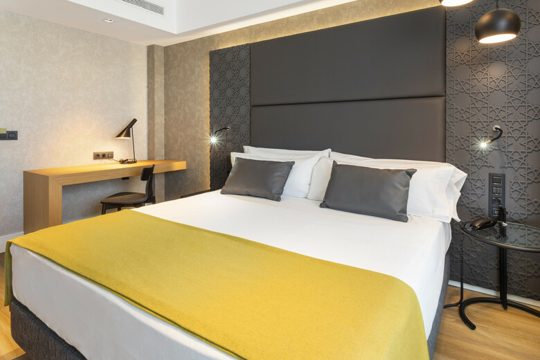 Hotel Catalonia Giralda