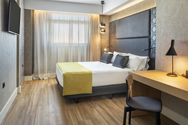 Hotel Catalonia Giralda