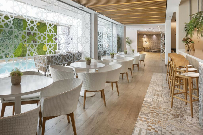 Hotel Catalonia Giralda