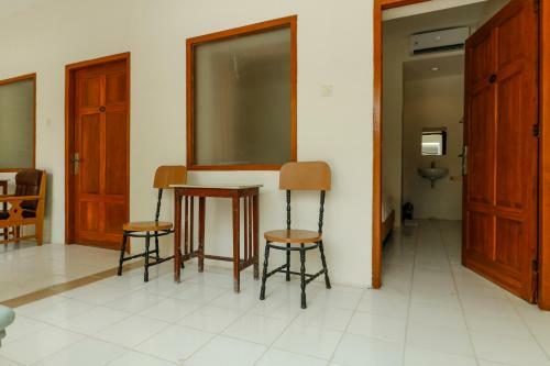 Hostal Reddoorz @ Slamet Riyadi