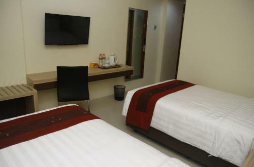 Hotel Hersya Front One Inn Surabaya