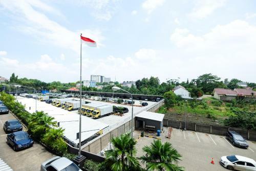 Comfy Studio Room Serpong Green View Apartment By Travelio