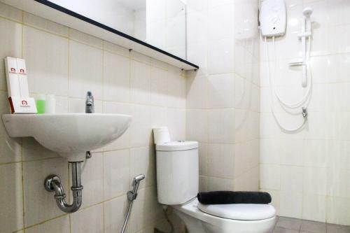 Strategic 2br Ayodhya Apartment By Travelio