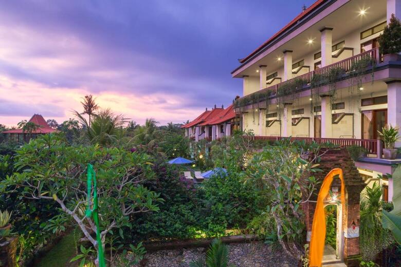 Hotel Kiskenda Cottages & Restaurant