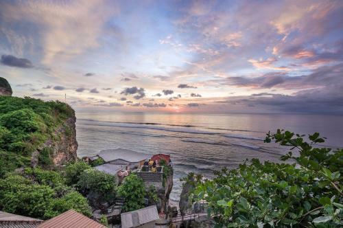 Uluwatu Cliff Apartments