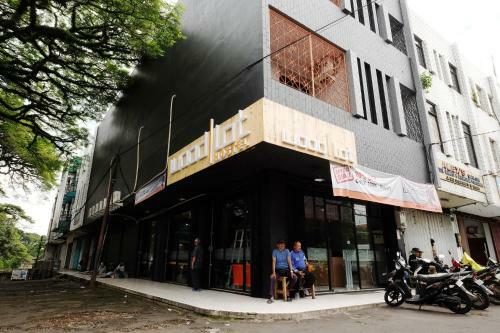 Zen Hostel Alun-alun Sarinah