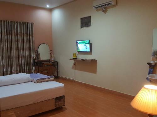 Beautiful House, Quiet And Comfortable