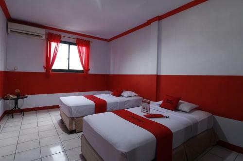 Hostal Reddoorz Plus @ Samratulangi Manado