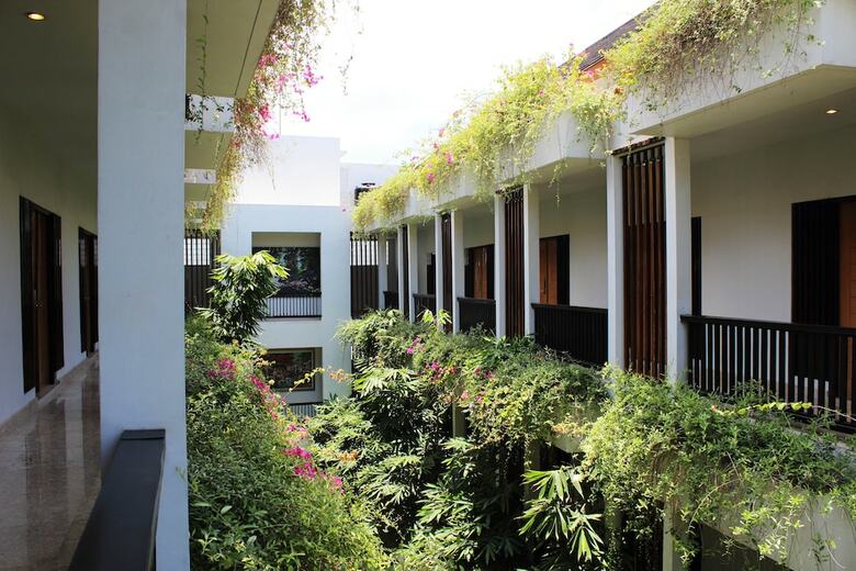 Hotel Trumbu Nusa