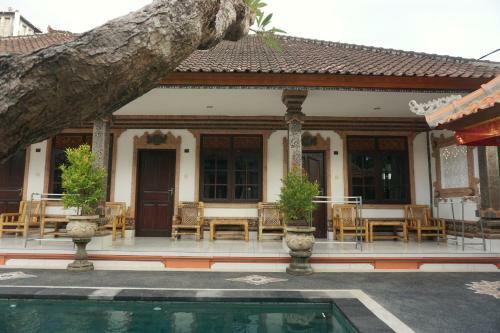 Hostal Komala Indah II Beach Inn