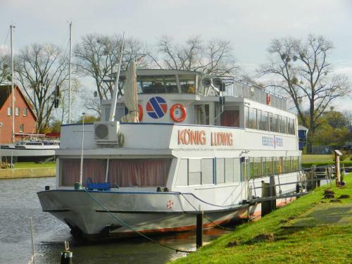 Hausboot Ueckermuende Typ Floating