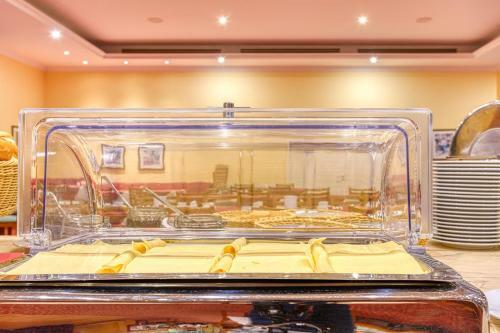 Hotel Elbotel Rostock By Centro