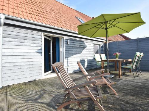 Landhaus Mit S�dterrasse Am Teich