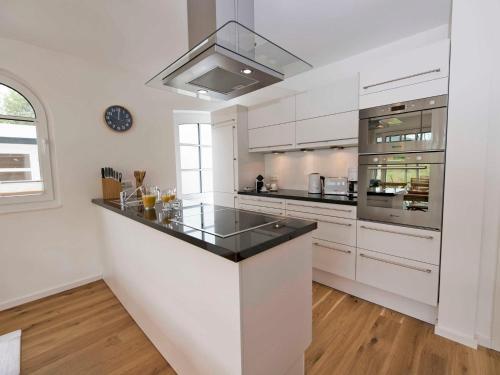 Reetperle Lobbe - Ferienhaus Mit Sauna (f 650)