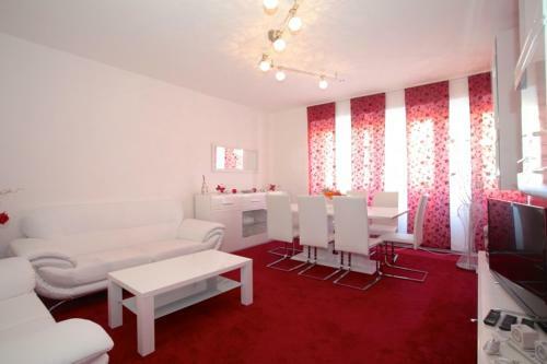 4893 Private Room 1 Person