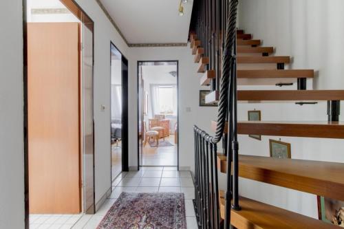 2 Private Single Rooms (6400)