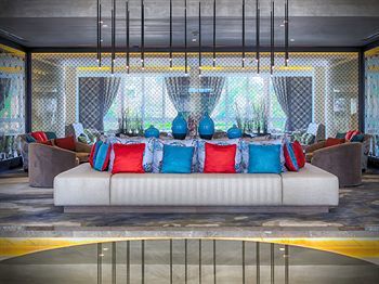 Hotel Makarim Annakheel Village