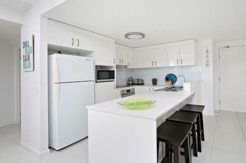 Kings Edge Unit 1, 34 Esplanade (princess Lane)