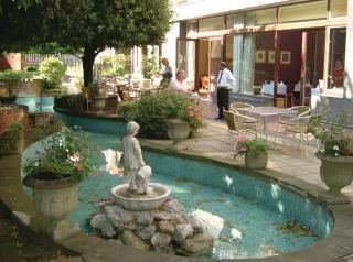 Hotel Bedford