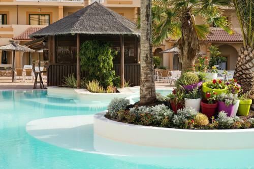 Apartamentos Elba Luc�a Sport & Suite Hotel