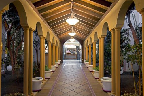 Apartamentos Elba Luc�a Sport & Suite Hotel