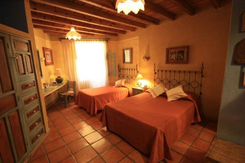 Hotel El Meson De Los Poetas