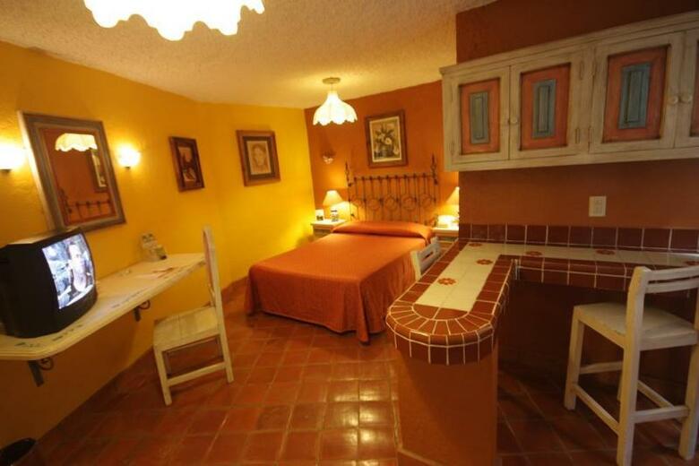 Hotel El Meson De Los Poetas