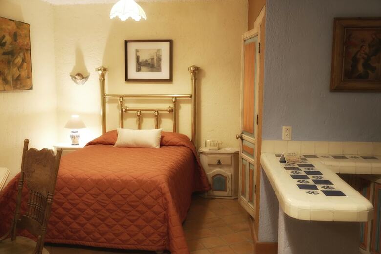 Hotel El Meson De Los Poetas