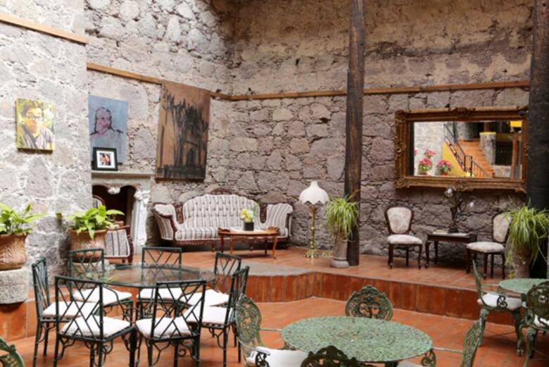 Hotel El Meson De Los Poetas