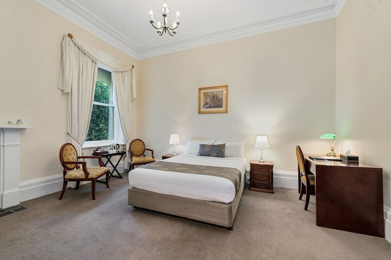 Waratah On York Bed & Breakfast