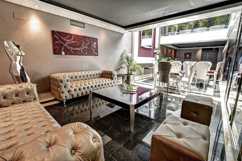 Nexus Benalmadena Suites & Apartments
