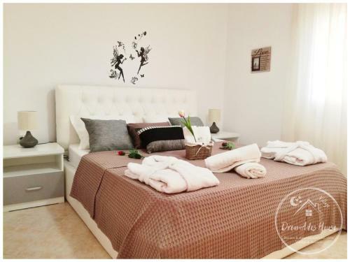 Hostal Dreamades House - Village