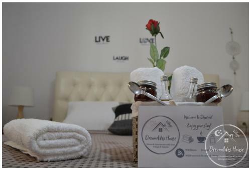 Hostal Dreamades House - Village