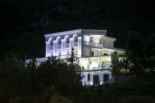 Hostal Vila Kristi
