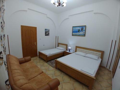 Hostal Guest House Urat