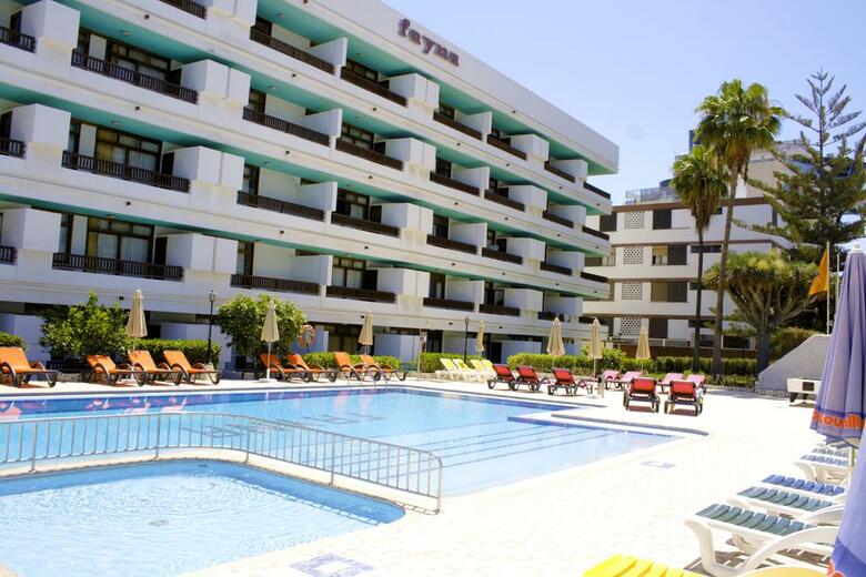 Apartamentos Fayna