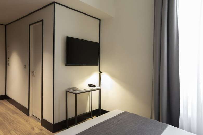 Hotel Icon Embassy