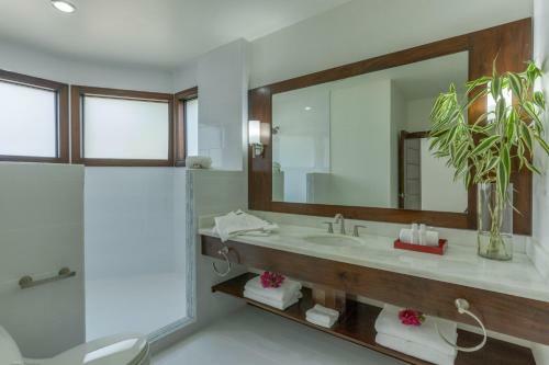 The Ellysian Boutique Hotel