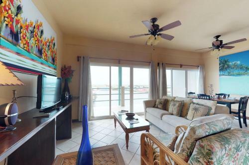 Suite F302 Mara Laguna