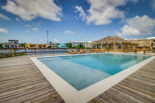 Mara Laguna C Suites