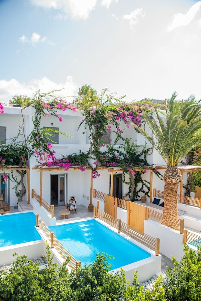 Hotel Dionysos Sea Side Resort