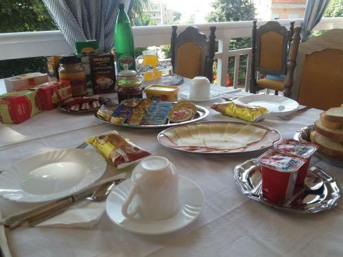 Hostal Ivana Rooms