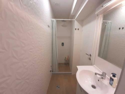 Apartamento Villa Flower With Free Onsite Parking